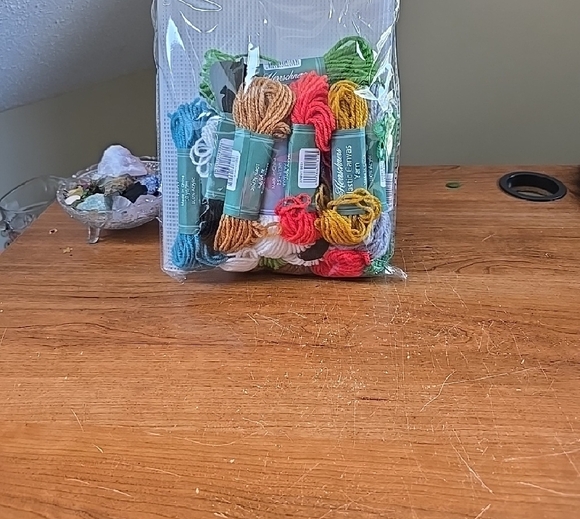 Herrscheners Do It Yourself Merry Gnomes Ornaments Kit - Picture 3 of 4